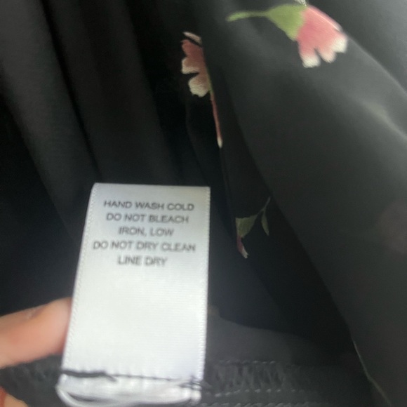 ALICE BLUE Bernie Cold Shoulder Cropped Blouse - Large - Picture 9 of 9